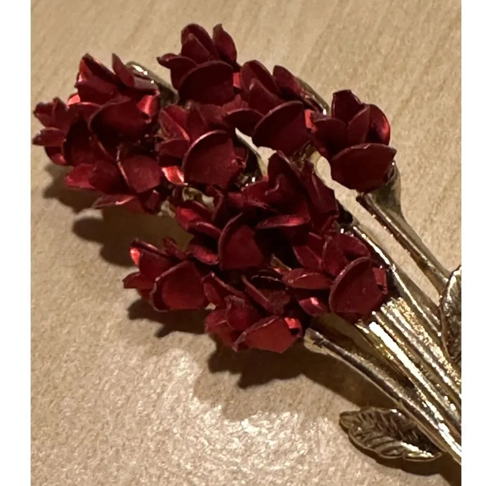 Vintage DMCO Red Rose Bouquet Brooch Pin Gold Tone Enameled Floral Spray